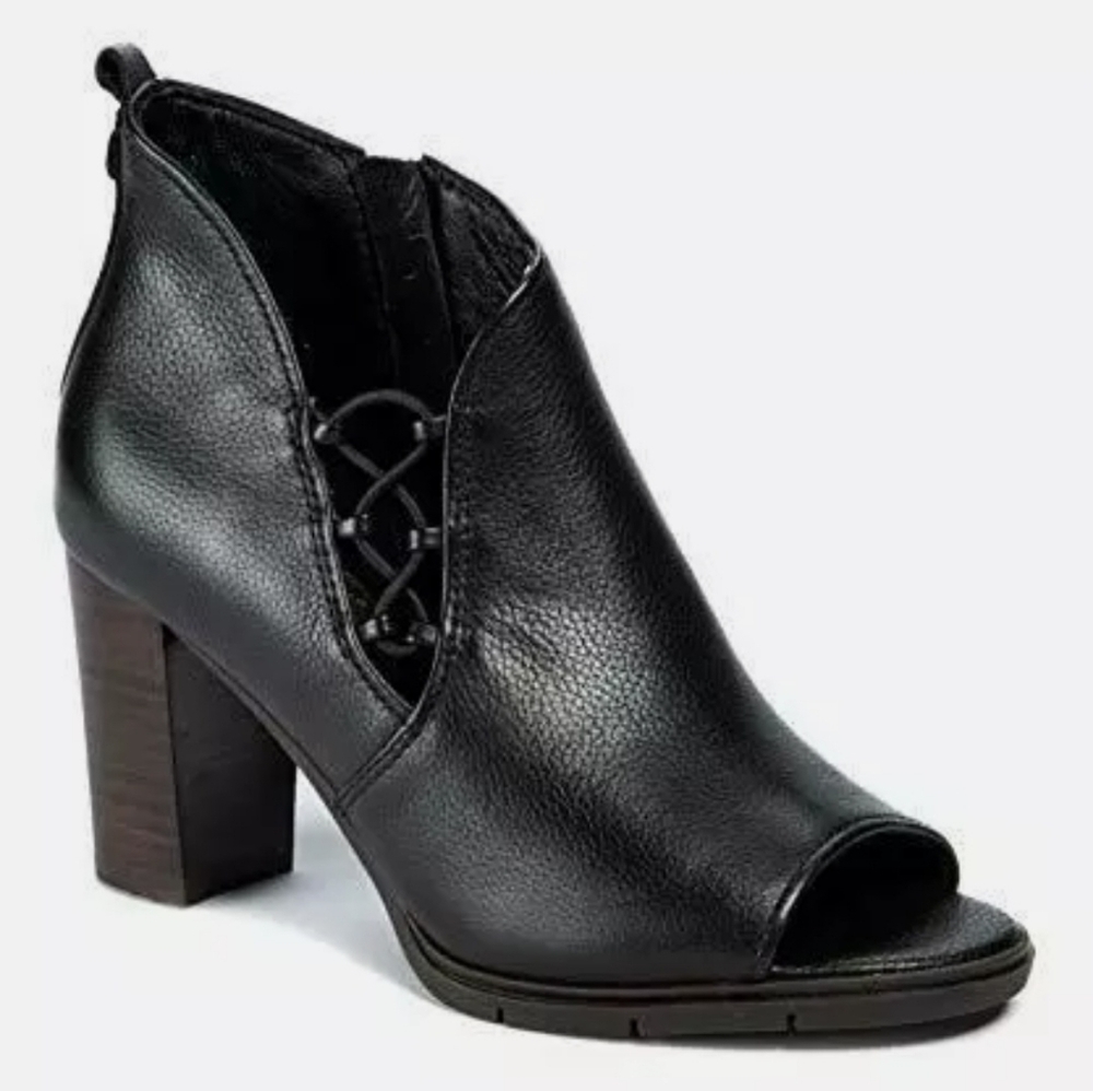 Lucca Lane Finly Boots, color Black Size 9M women's